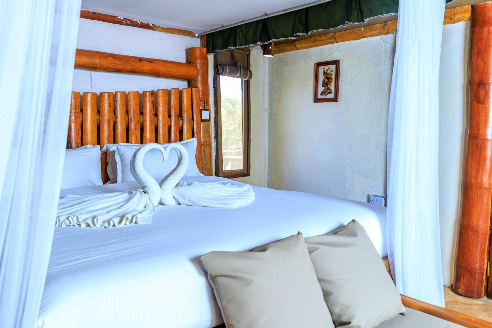 Samburu Elephant Lodge Isiolo Екстериор снимка